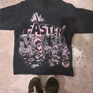 Money chasing Graphic T-Shirt - Black and Pink